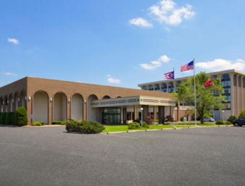 Days Inn & Suites By Wyndham 일리리아 외부 사진